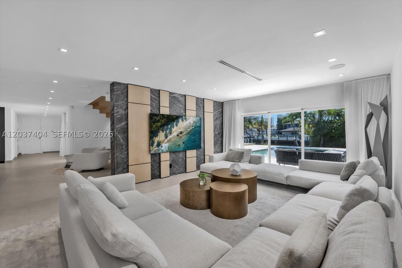 431 Layne Blvd, Hallandale Beach FL 33009