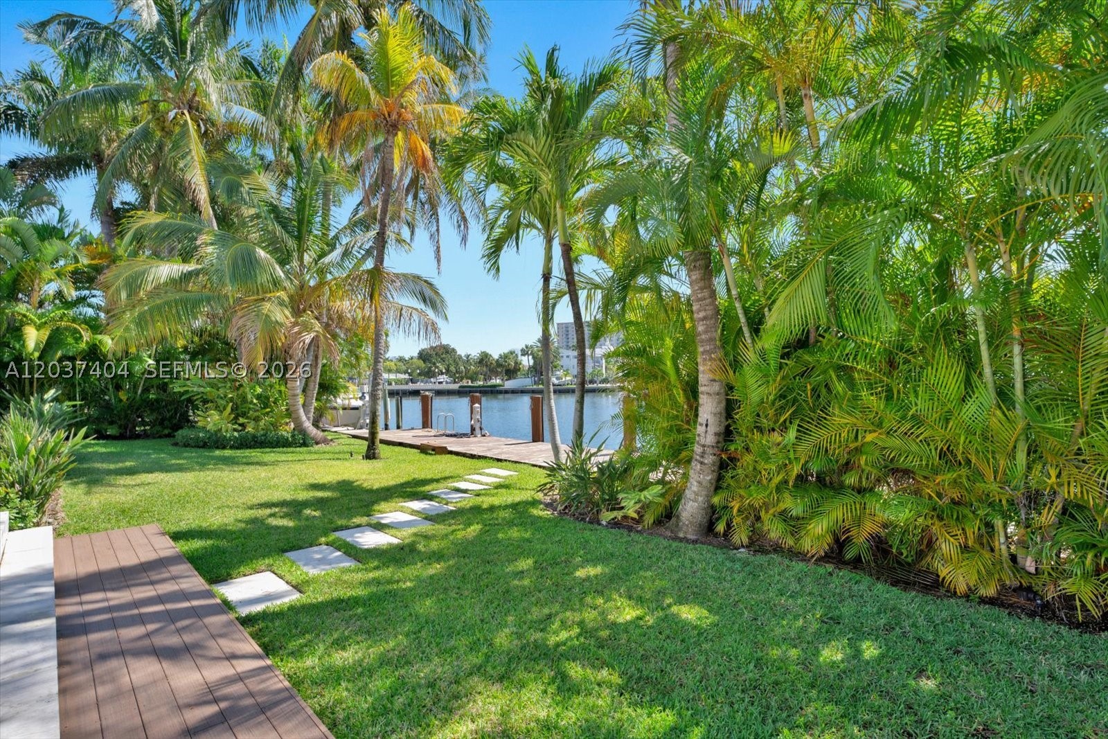431 Layne Blvd, Hallandale Beach FL 33009