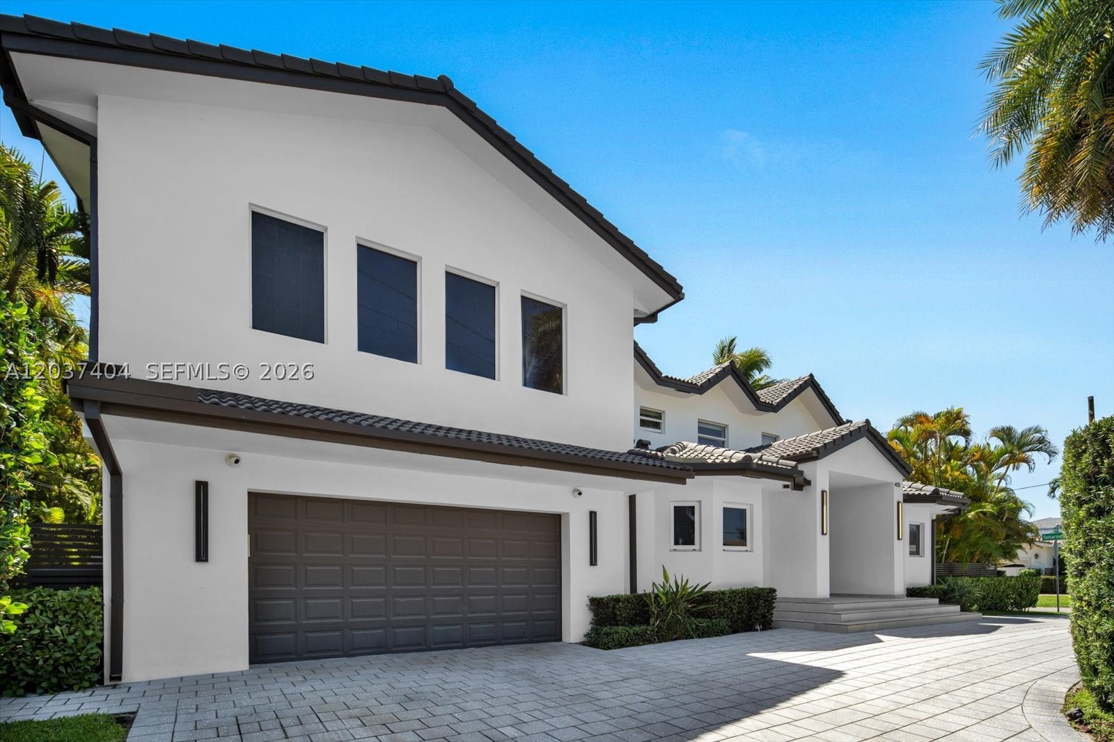 431 Layne Blvd, Hallandale Beach FL 33009