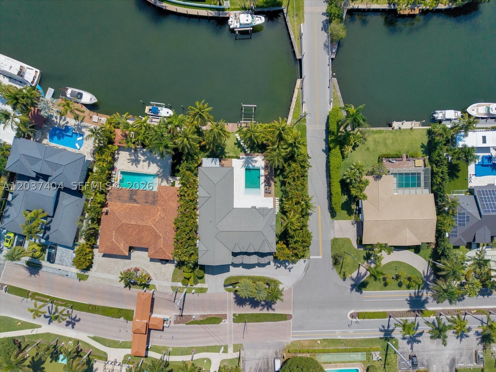 431 Layne Blvd, Hallandale Beach FL 33009