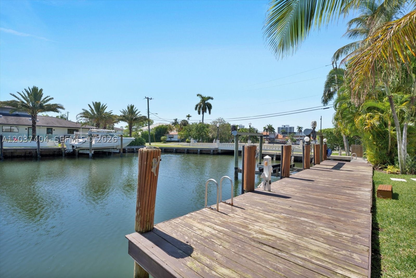 431 Layne Blvd, Hallandale Beach FL 33009