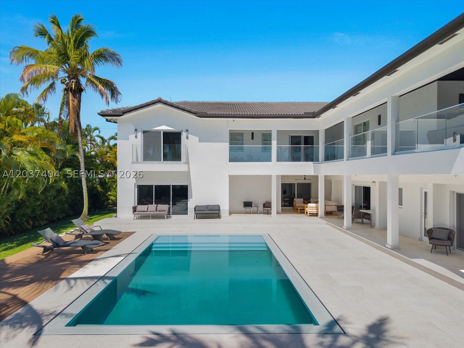 431 Layne Blvd, Hallandale Beach FL 33009
