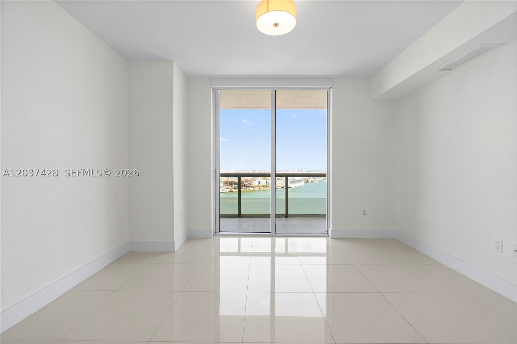 50 Biscayne Blvd #2604, Miami FL 33132