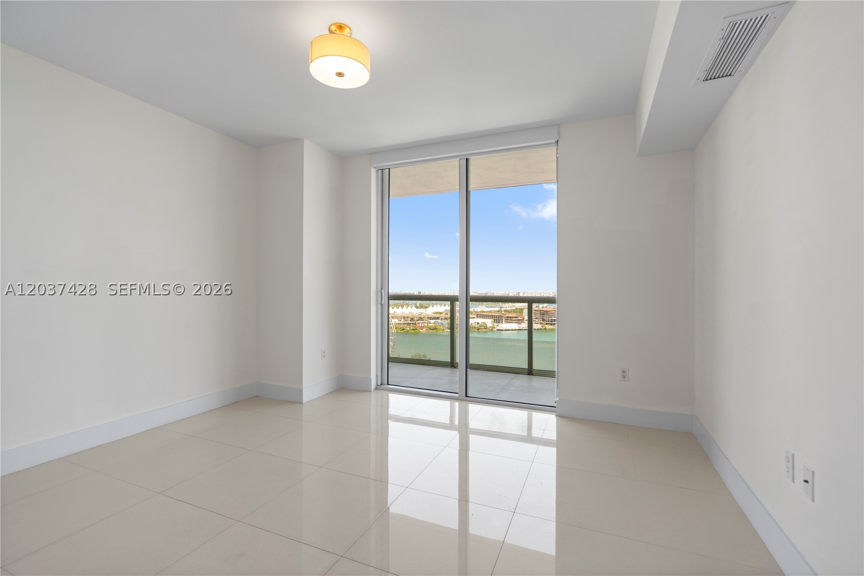 50 Biscayne Blvd #2604, Miami FL 33132