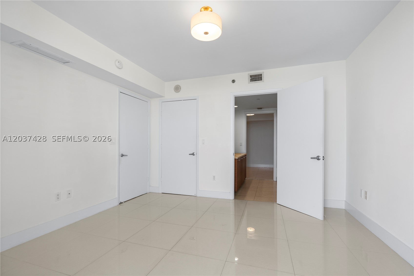 50 Biscayne Blvd #2604, Miami FL 33132