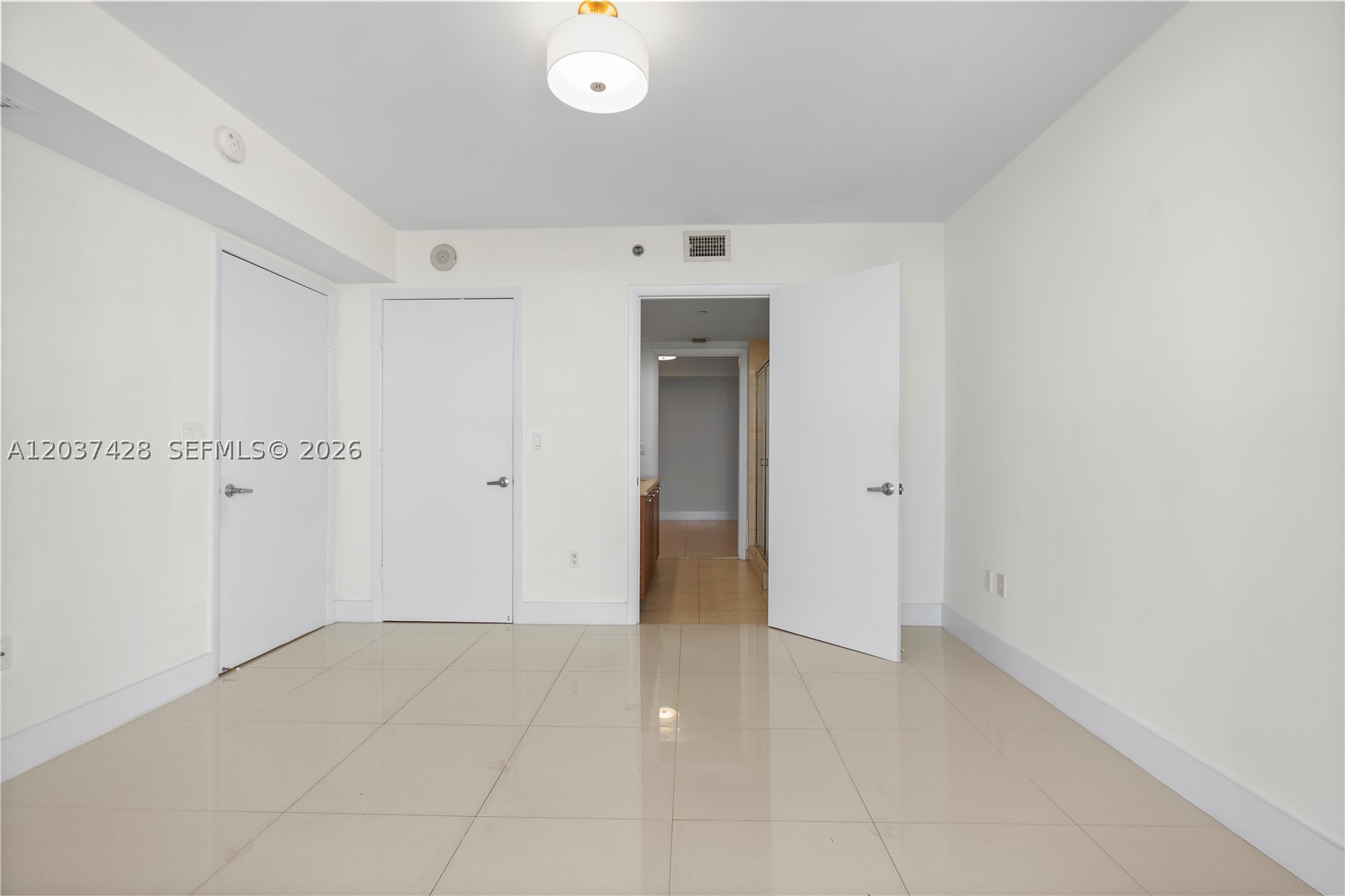50 Biscayne Blvd #2604, Miami FL 33132