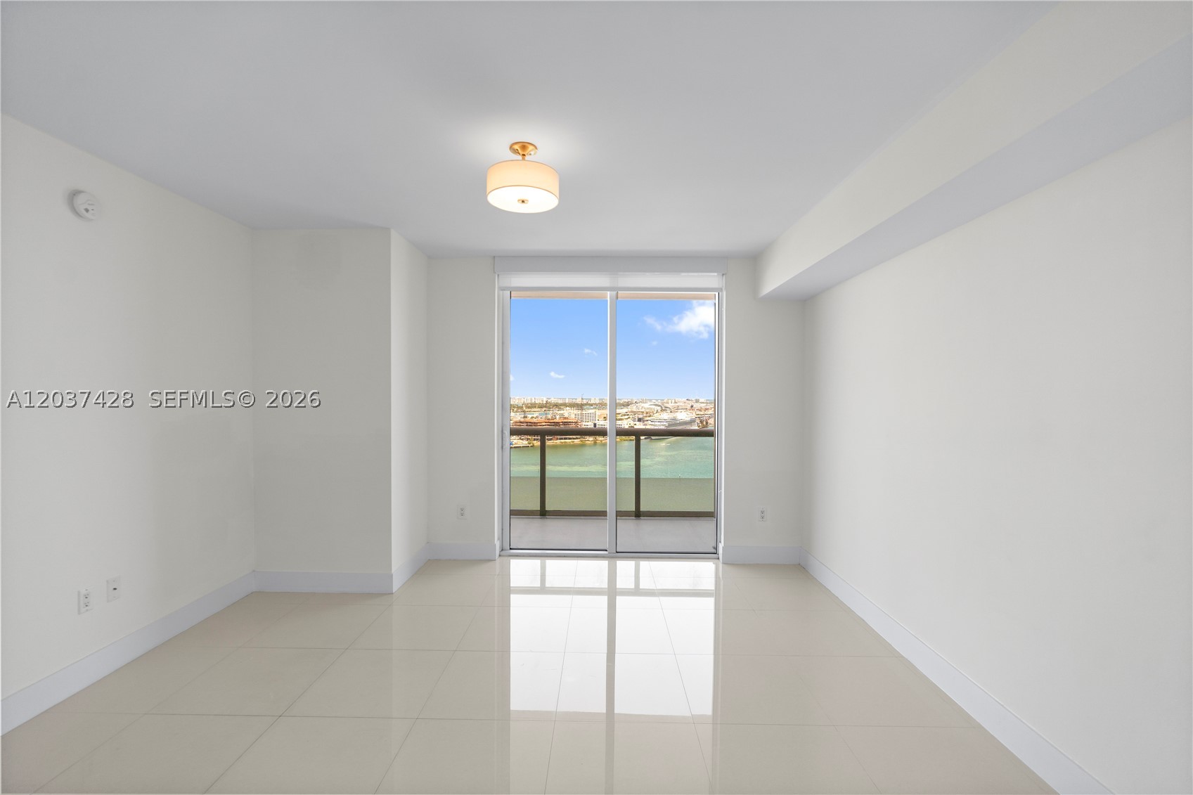 50 Biscayne Blvd #2604, Miami FL 33132