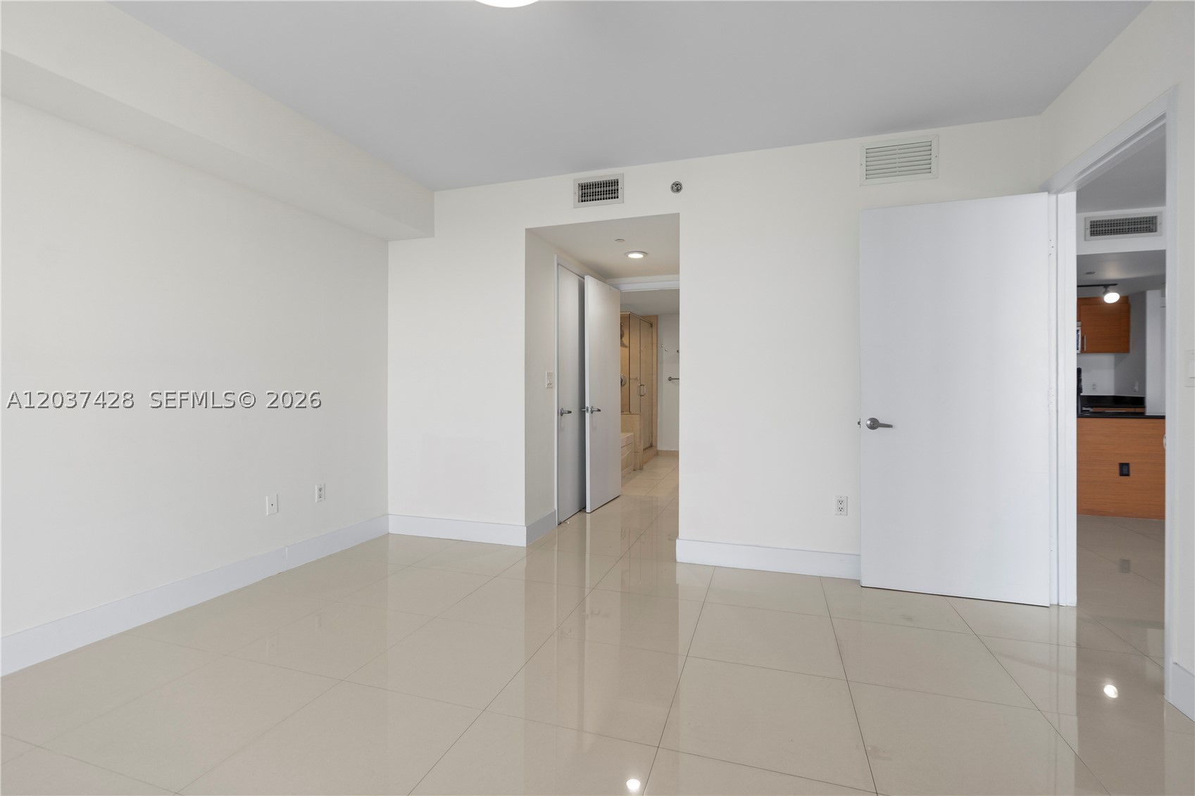 50 Biscayne Blvd #2604, Miami FL 33132