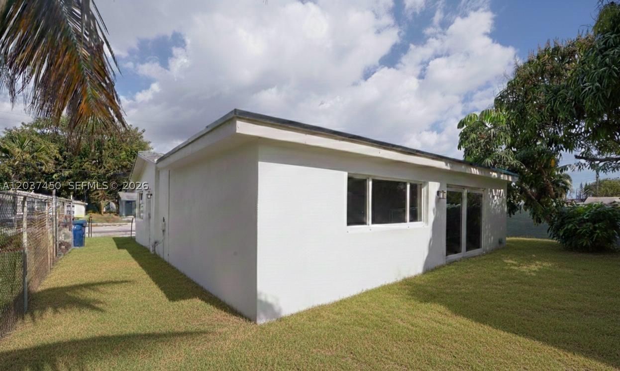 3460 NW 17th St, Lauderhill FL 33311
