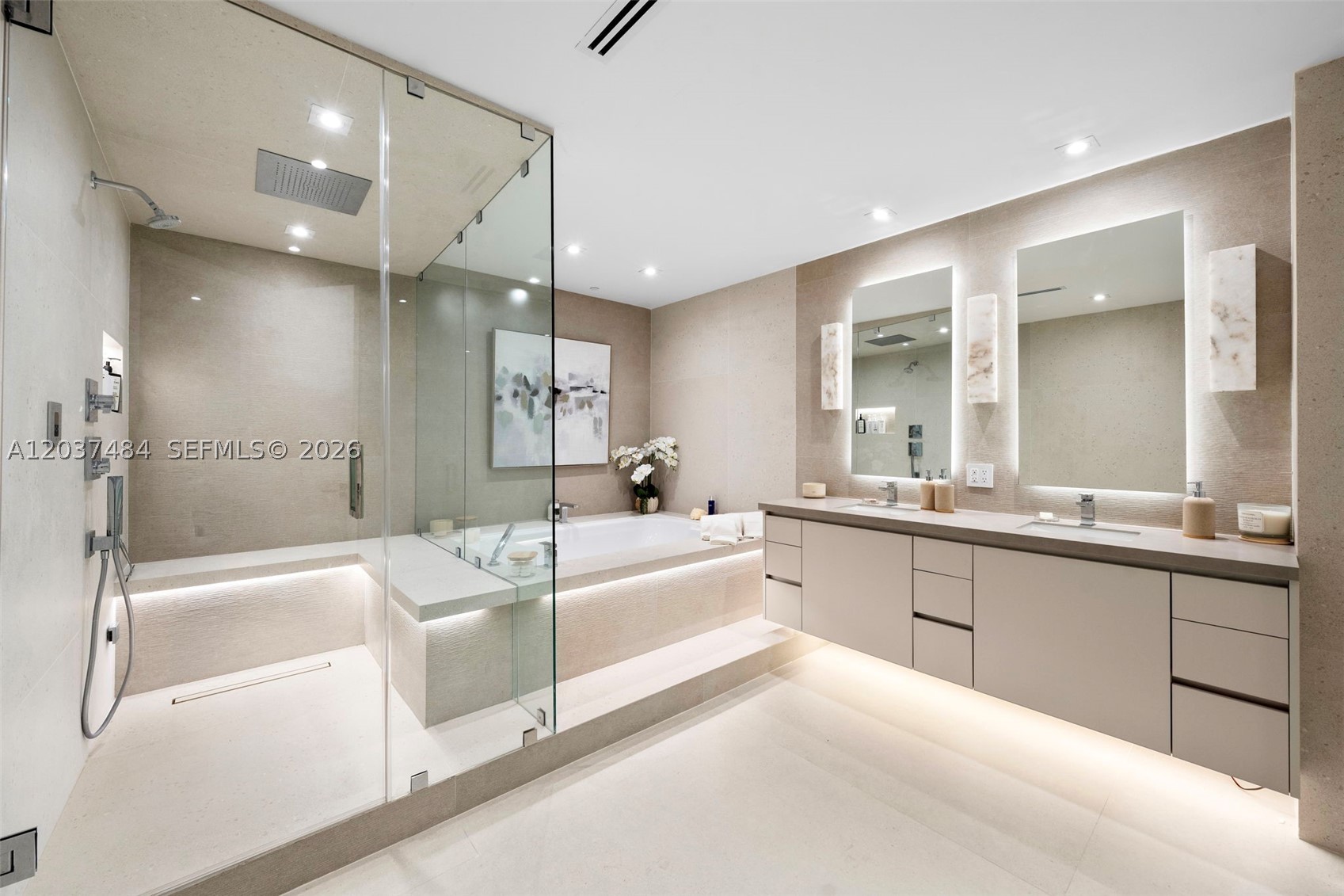 60 Edgewater Dr #11F, Coral Gables FL 33133