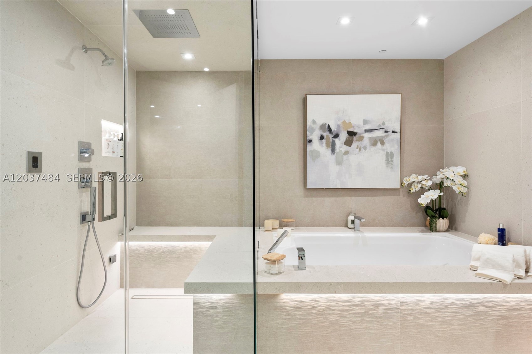 60 Edgewater Dr #11F, Coral Gables FL 33133