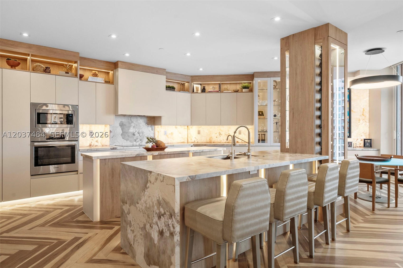 60 Edgewater Dr #11F, Coral Gables FL 33133