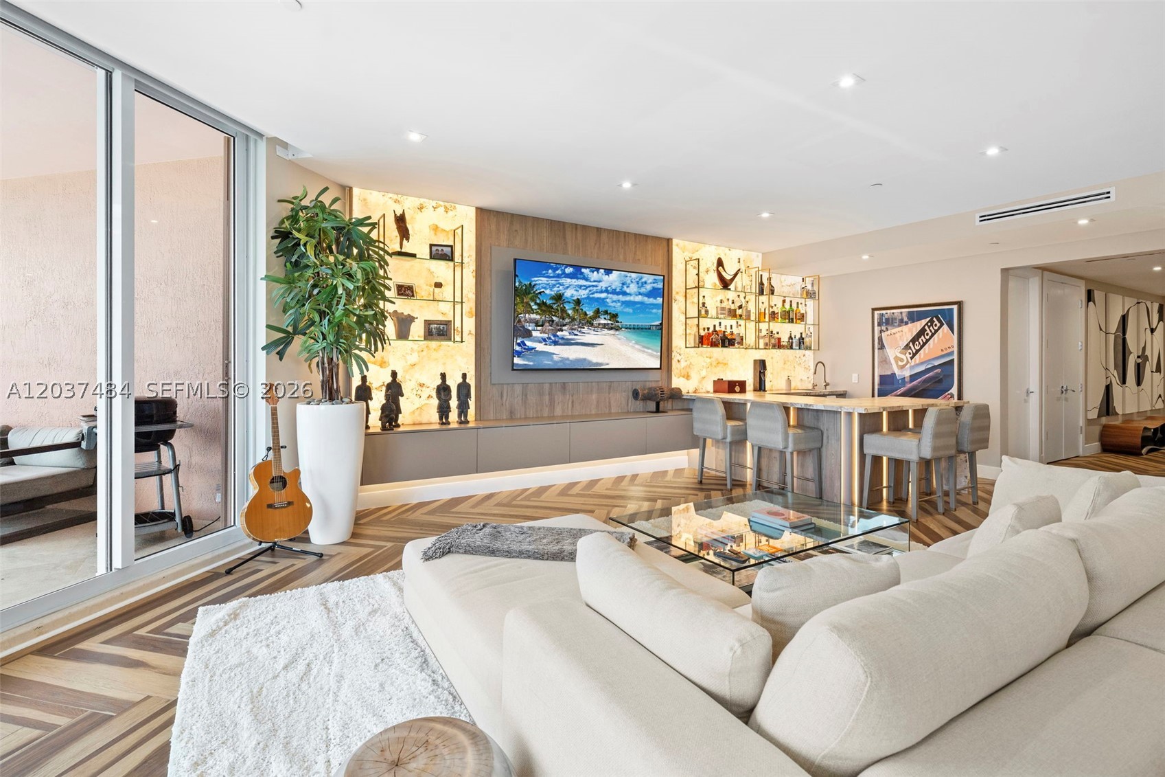 60 Edgewater Dr #11F, Coral Gables FL 33133