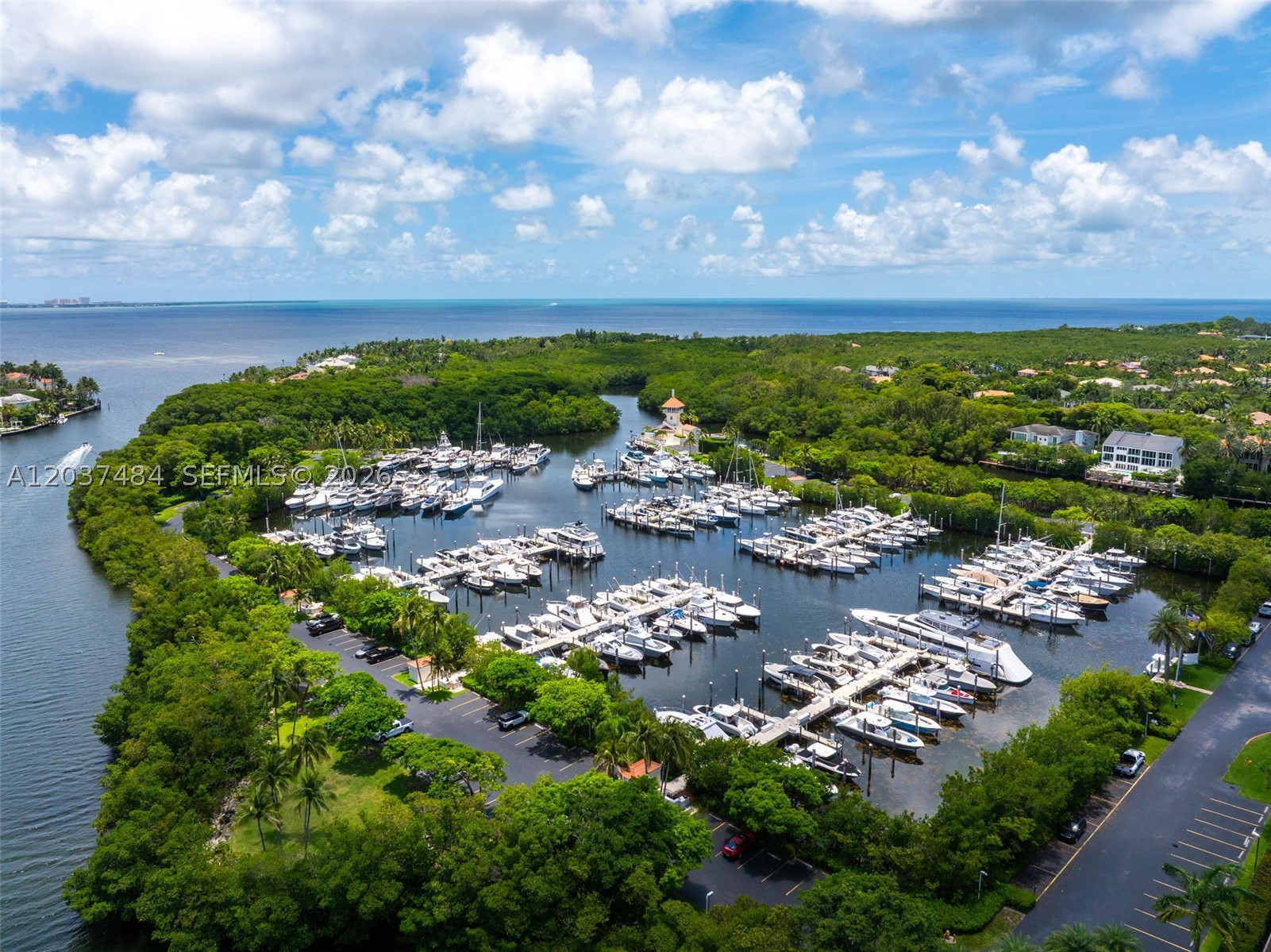 60 Edgewater Dr #11F, Coral Gables FL 33133