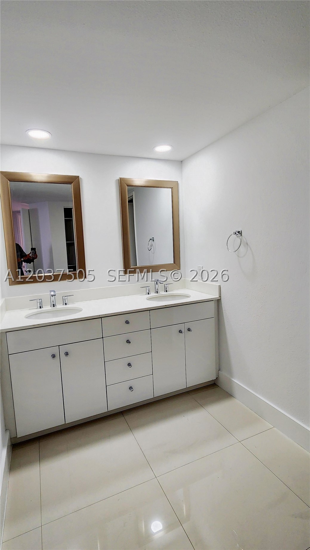 520 Brickell Key Dr #A802, Miami FL 33131