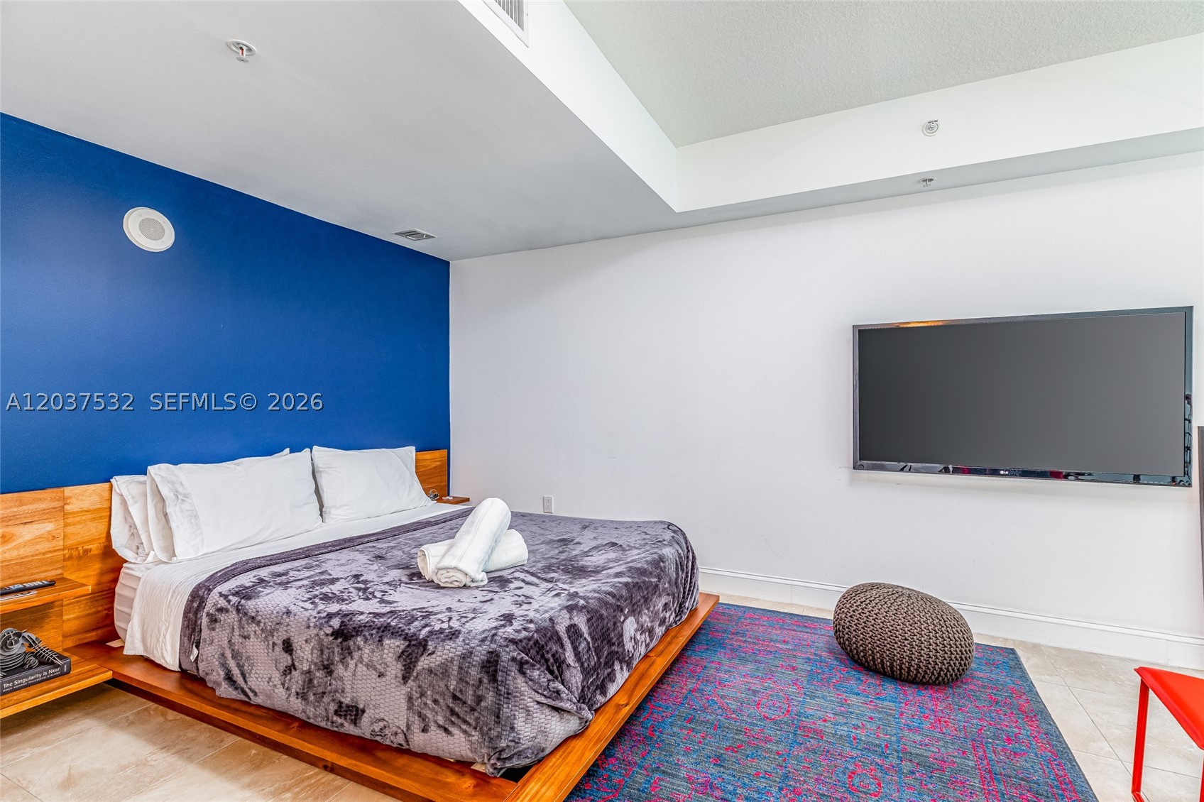 41 SE 5th St #706, Miami FL 33131
