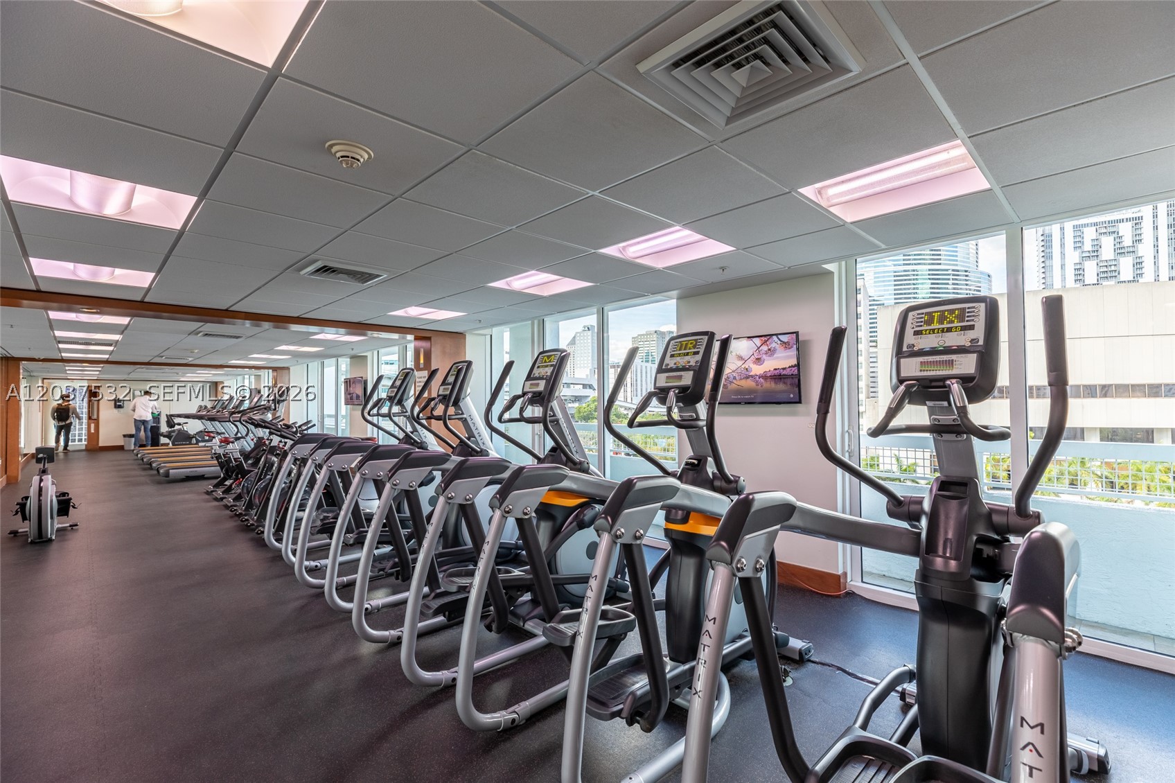 41 SE 5th St #706, Miami FL 33131