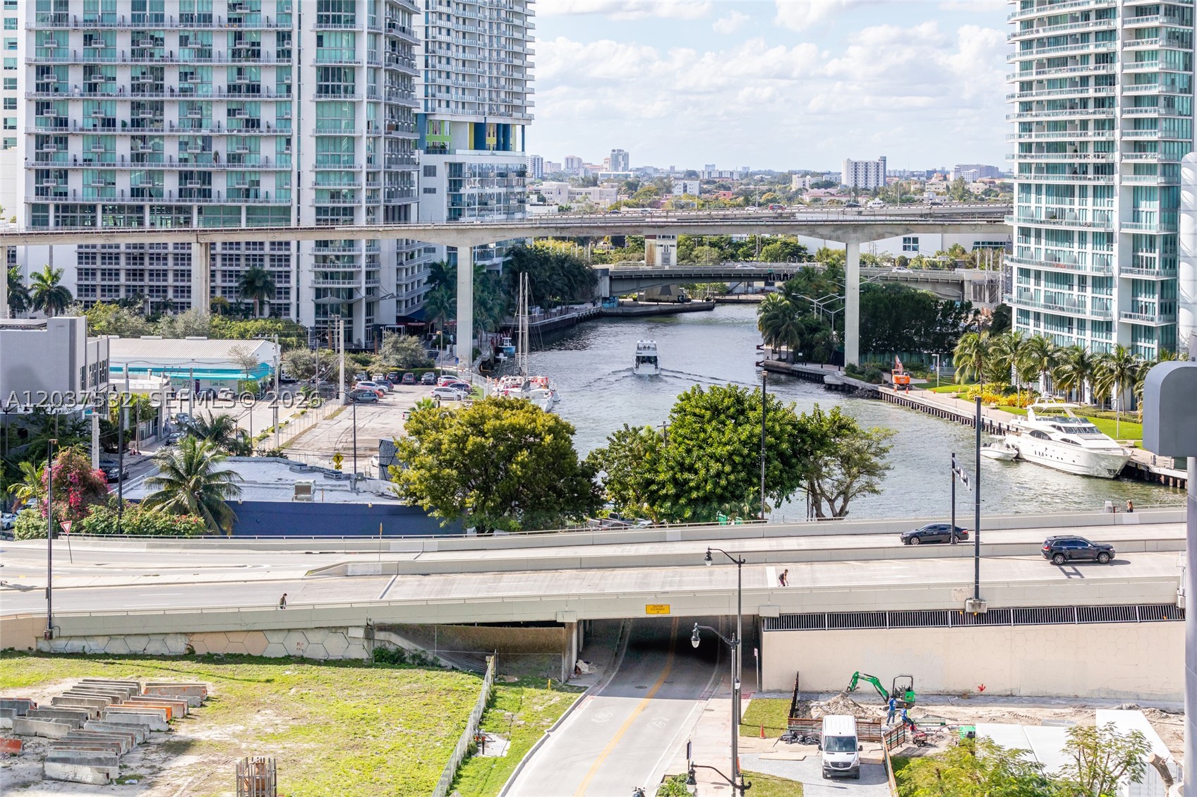 41 SE 5th St #706, Miami FL 33131