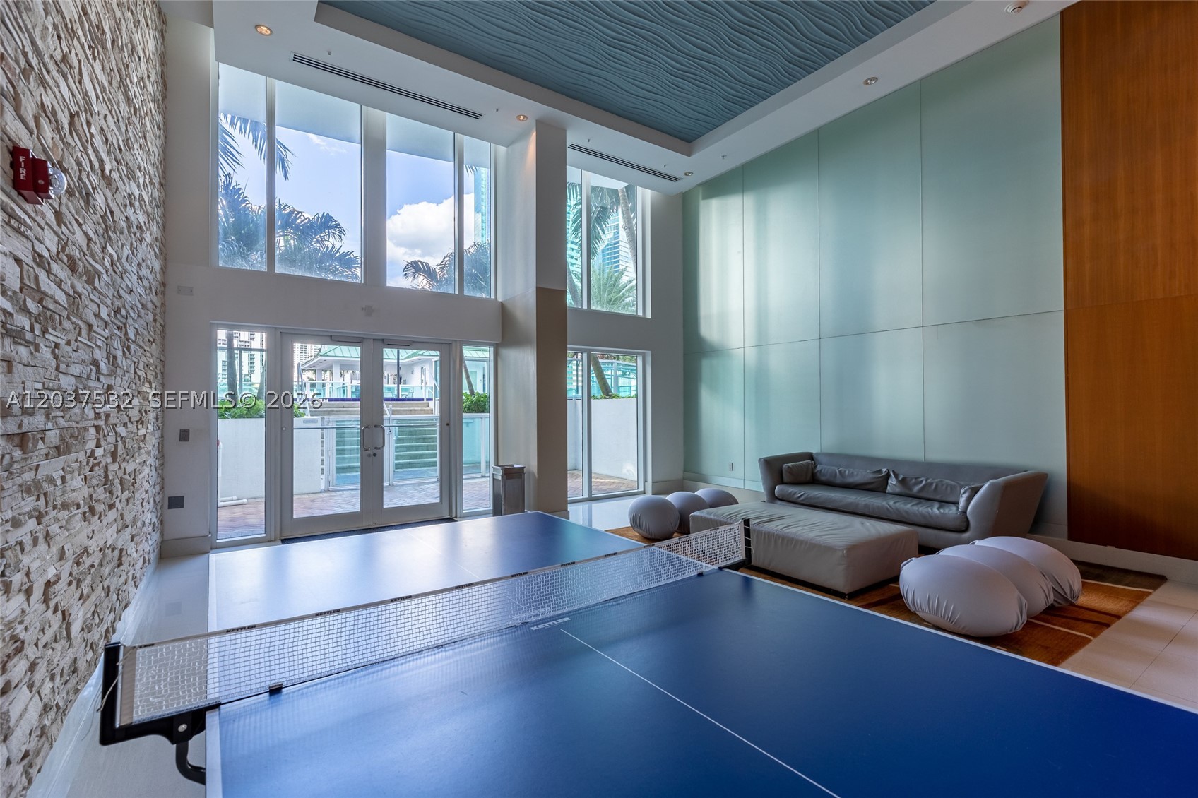41 SE 5th St #706, Miami FL 33131
