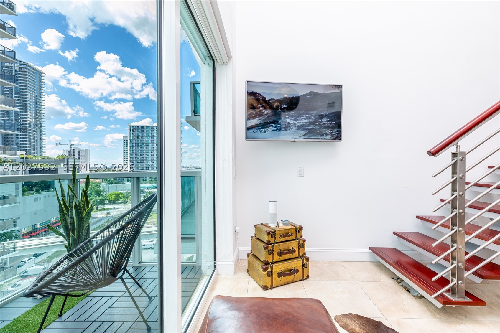 41 SE 5th St #706, Miami FL 33131