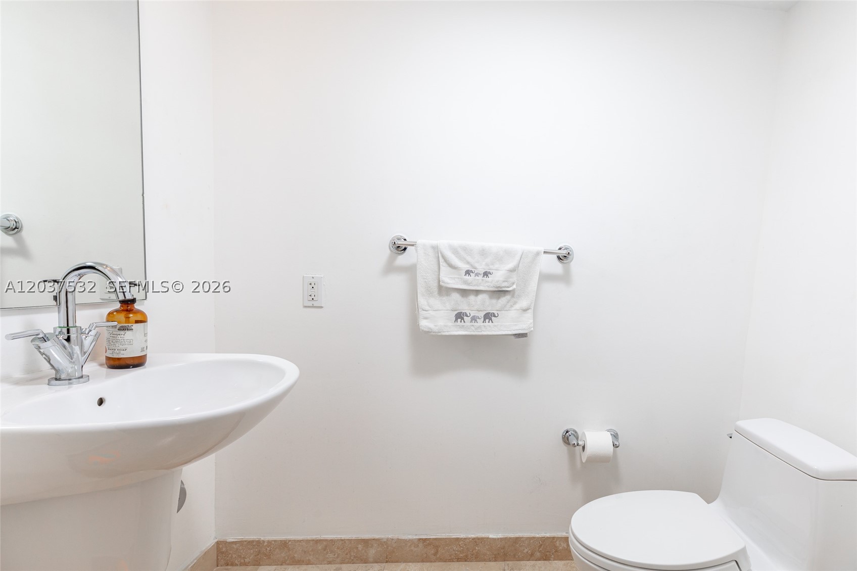 41 SE 5th St #706, Miami FL 33131