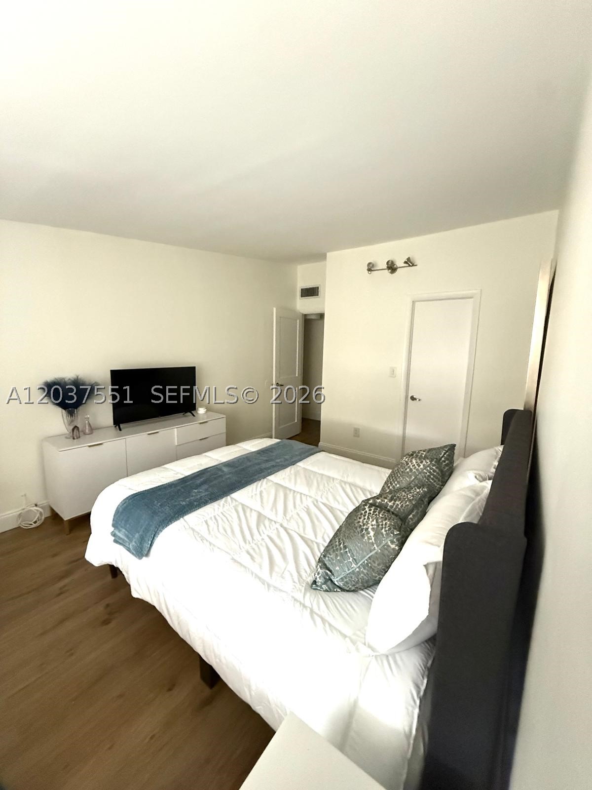 7968 SW 105th Pl, Miami FL 33173