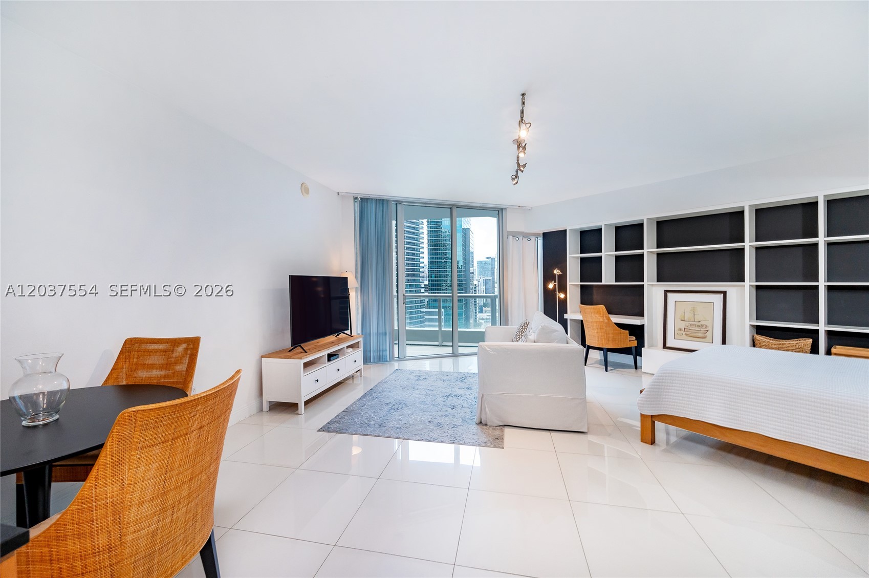 475 Brickell Ave #2908, Miami FL 33131