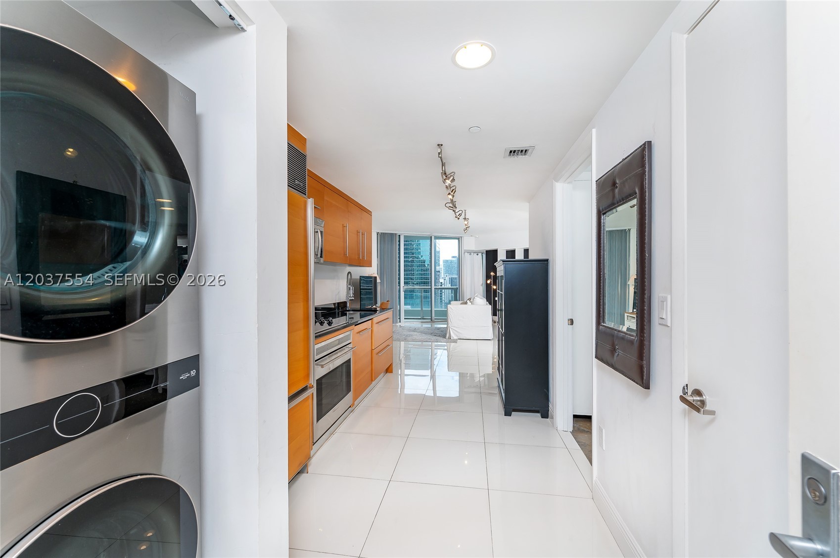 475 Brickell Ave #2908, Miami FL 33131