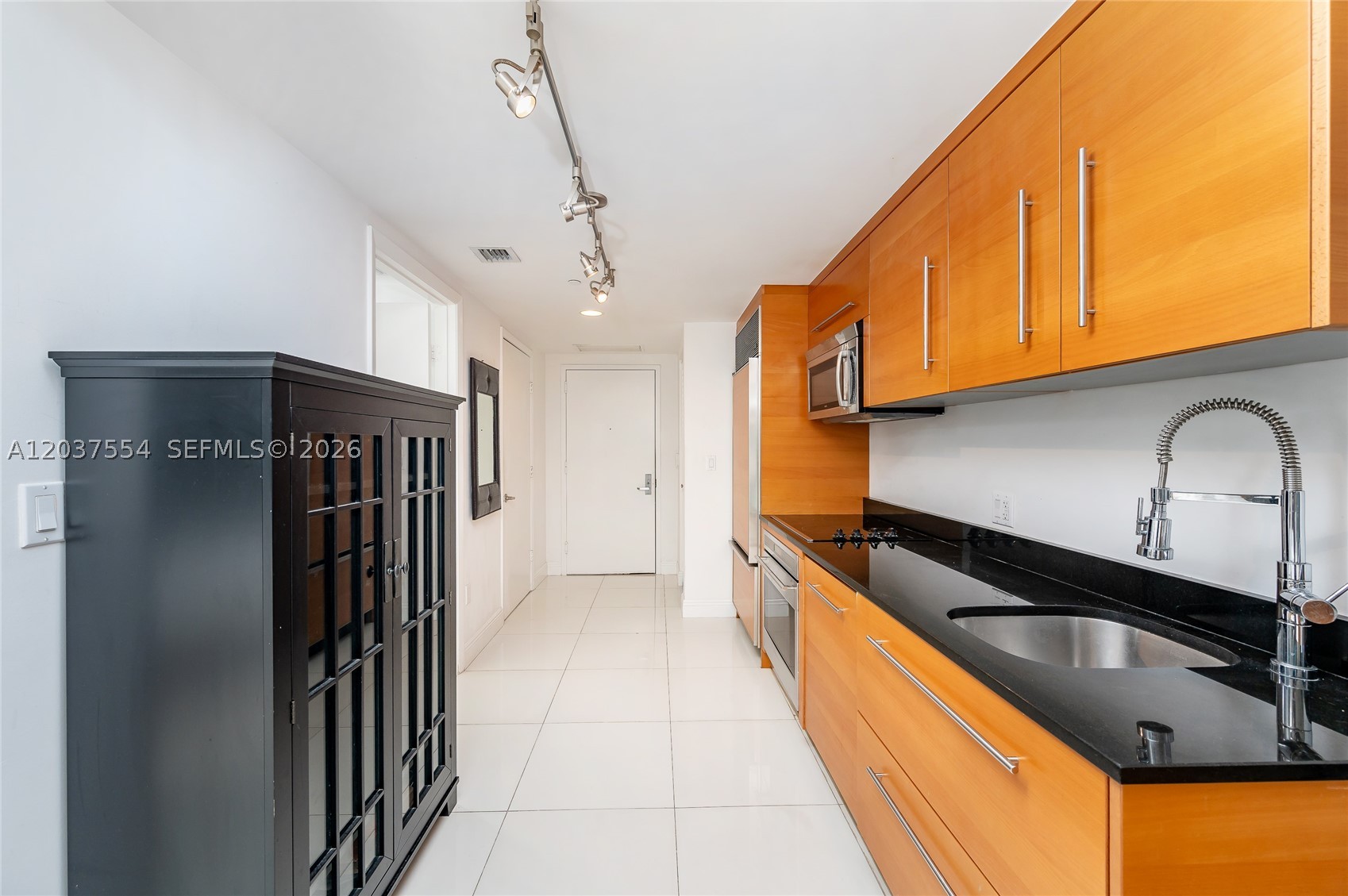 475 Brickell Ave #2908, Miami FL 33131