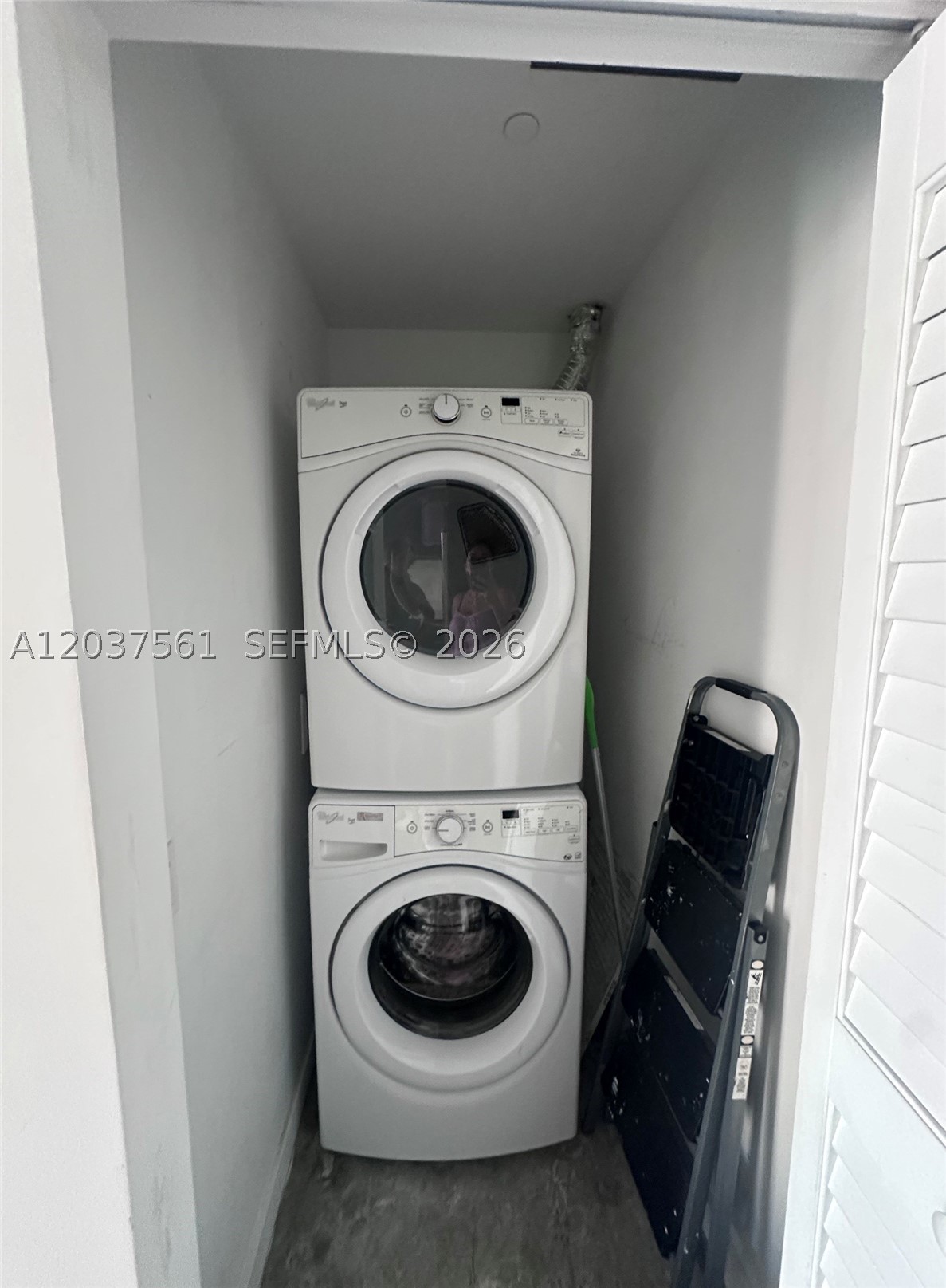 151 SE 1st St #2405, Miami FL 33131