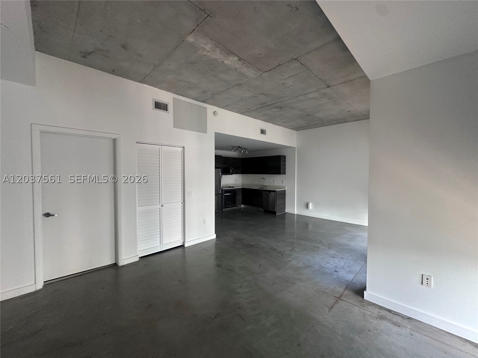 151 SE 1st St #2405, Miami FL 33131