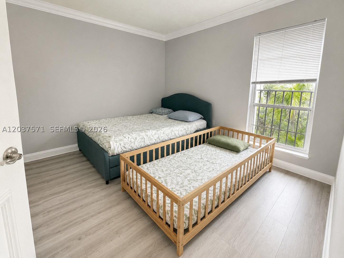 6886 N Kendall Dr #D407, Pinecrest FL 33156
