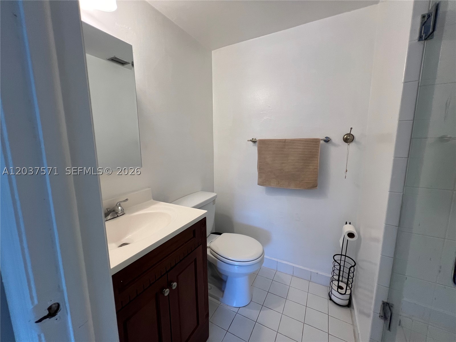 6886 N Kendall Dr #D407, Pinecrest FL 33156