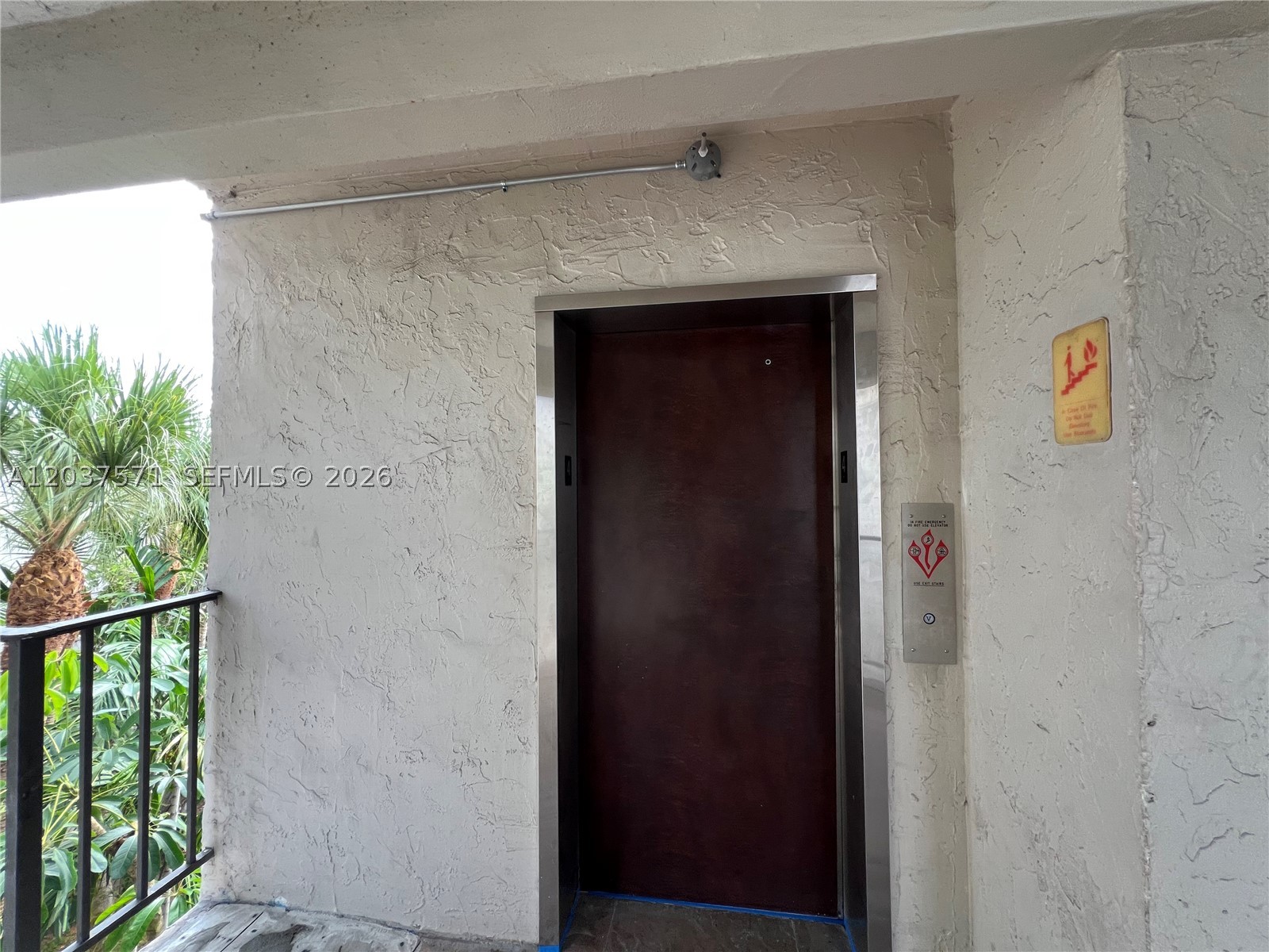 6886 N Kendall Dr #D407, Pinecrest FL 33156