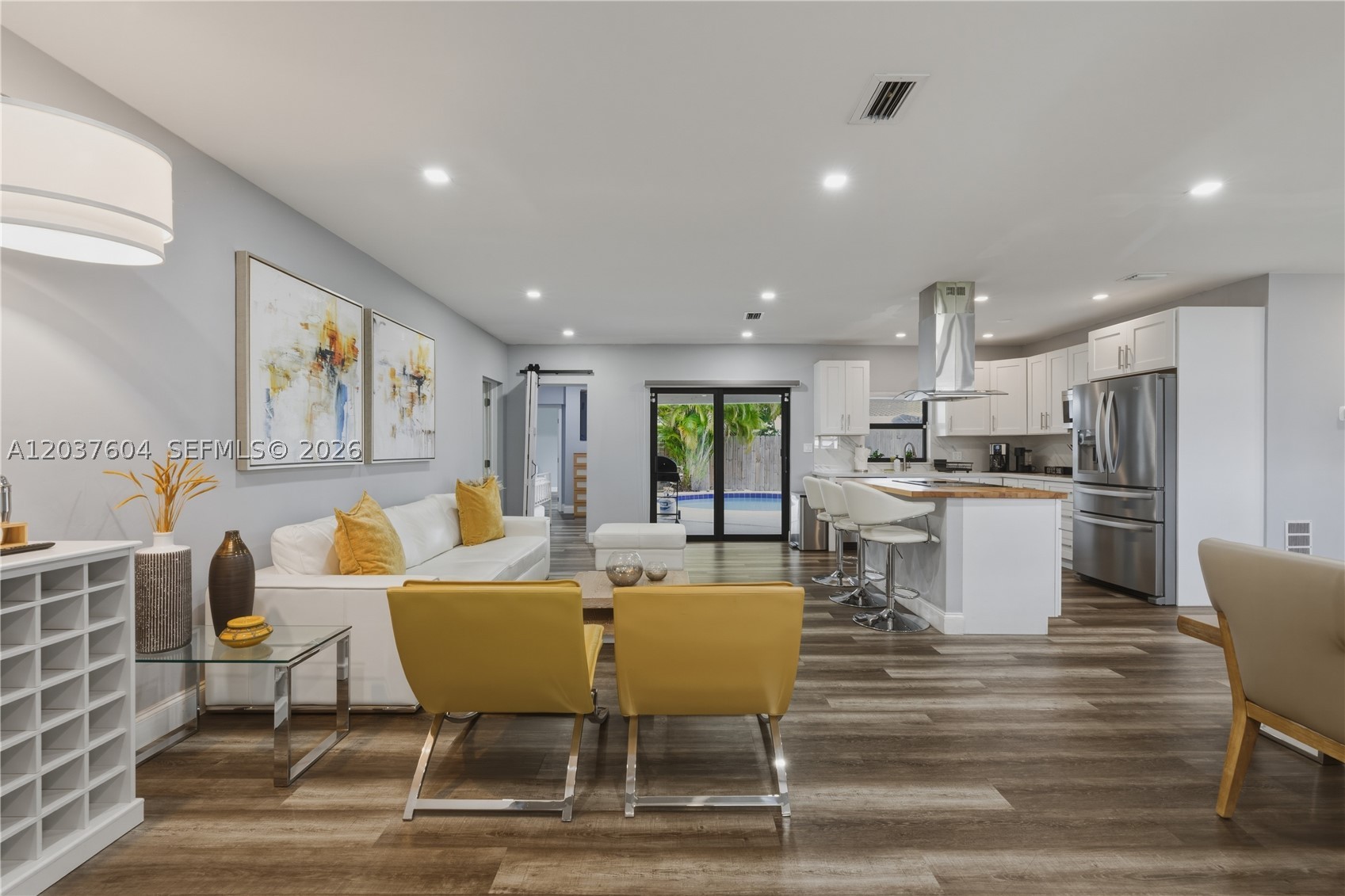 7395 SW 39th St, Miami FL 33155
