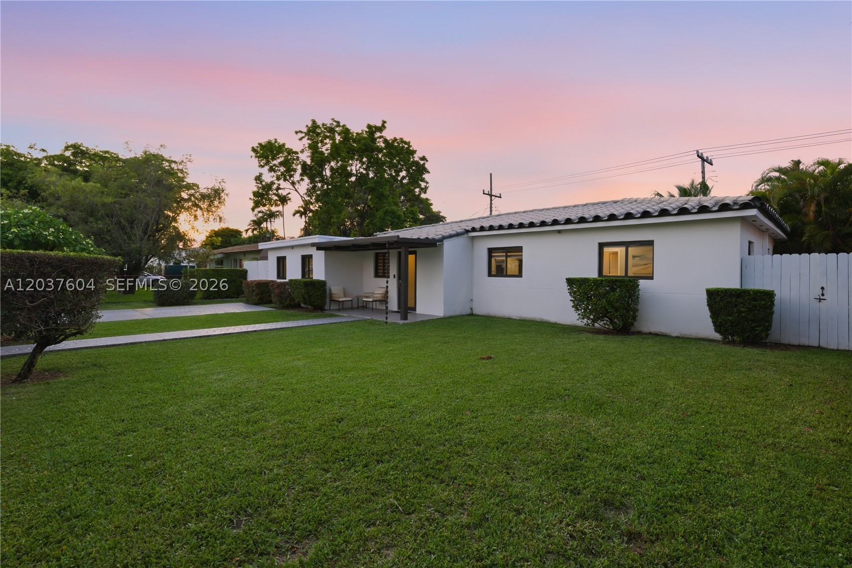 7395 SW 39th St, Miami FL 33155