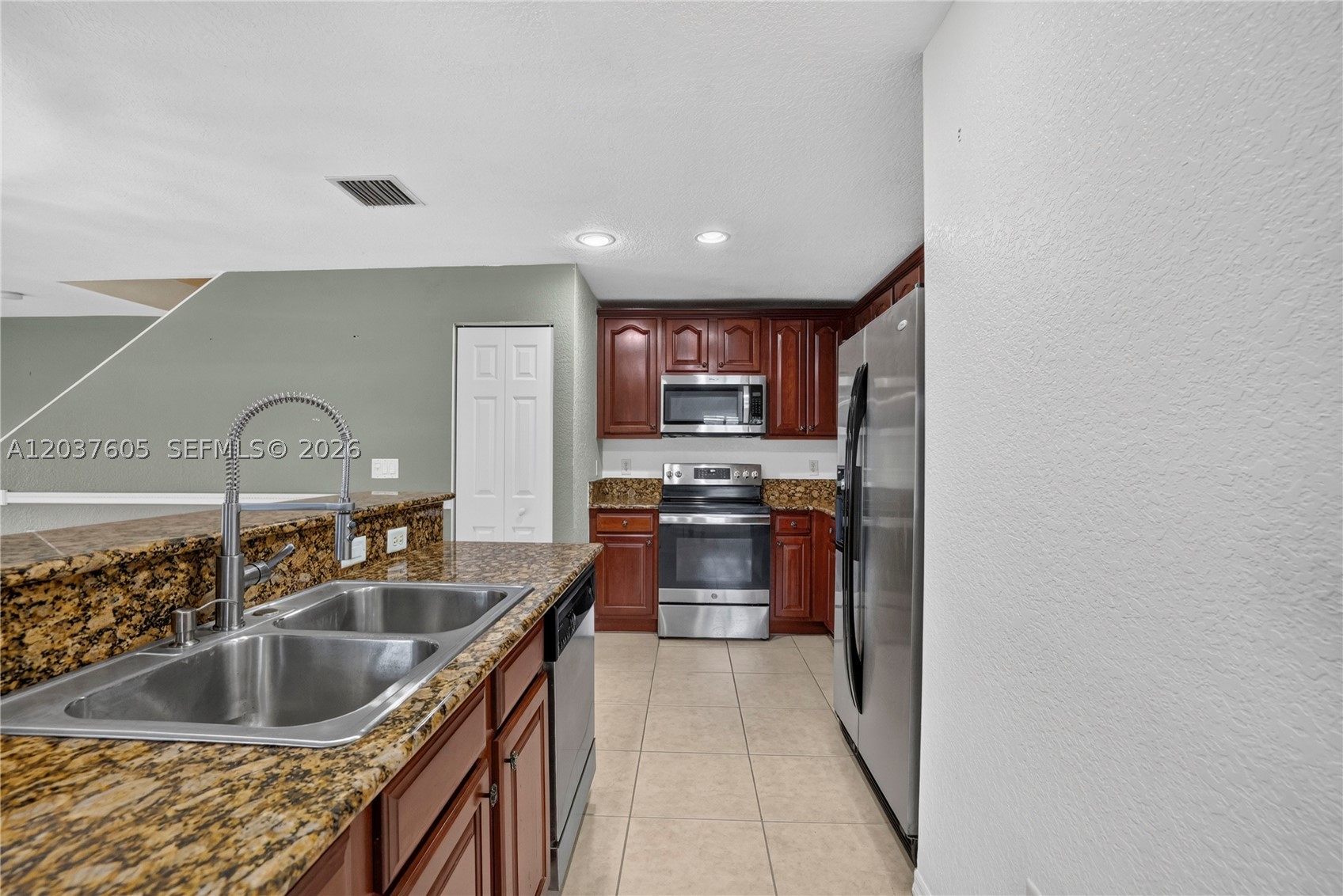 8968 Lancaster St, Tamarac FL 33321