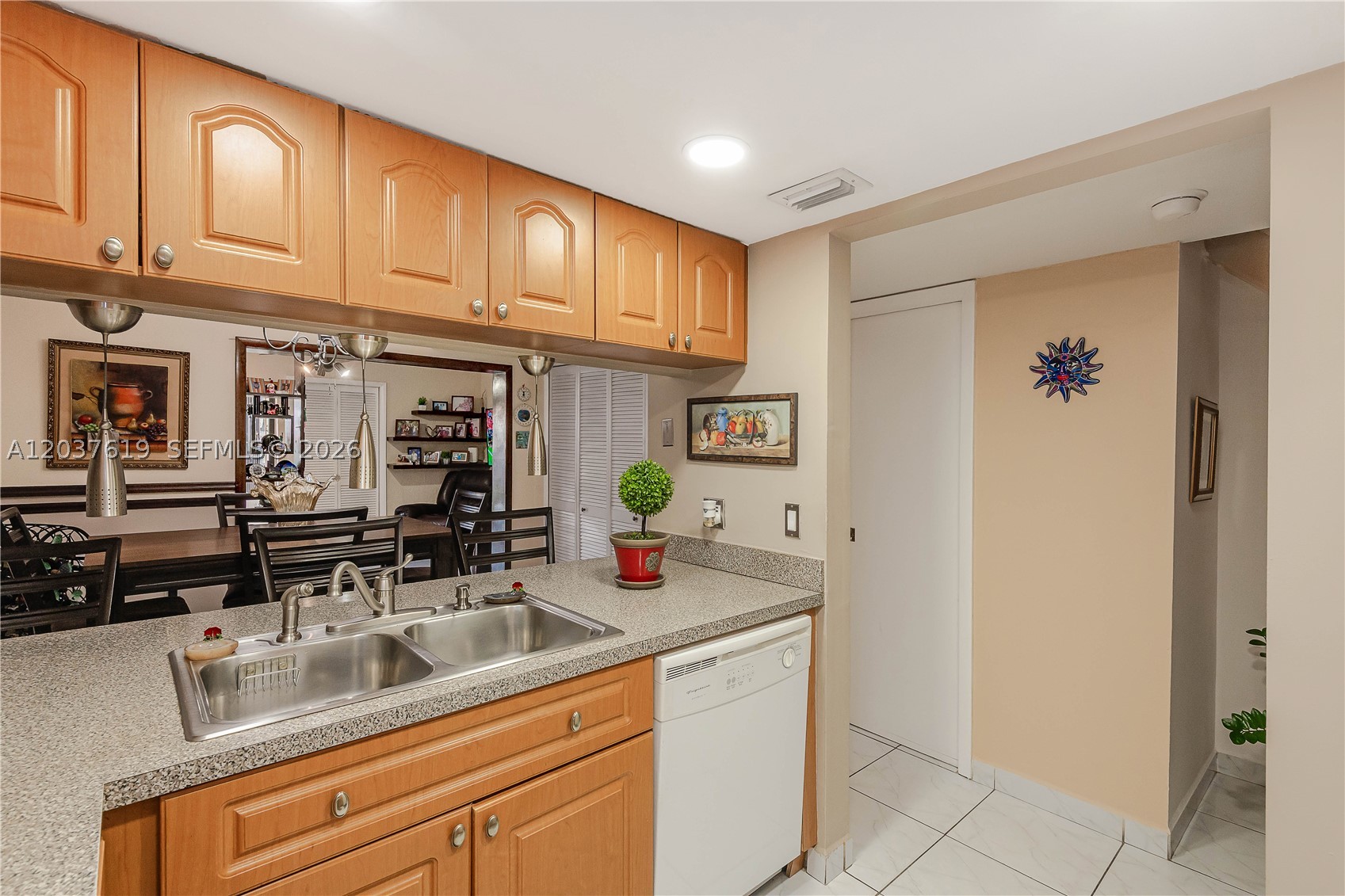 1052 W 79th St #11, Hialeah FL 33014