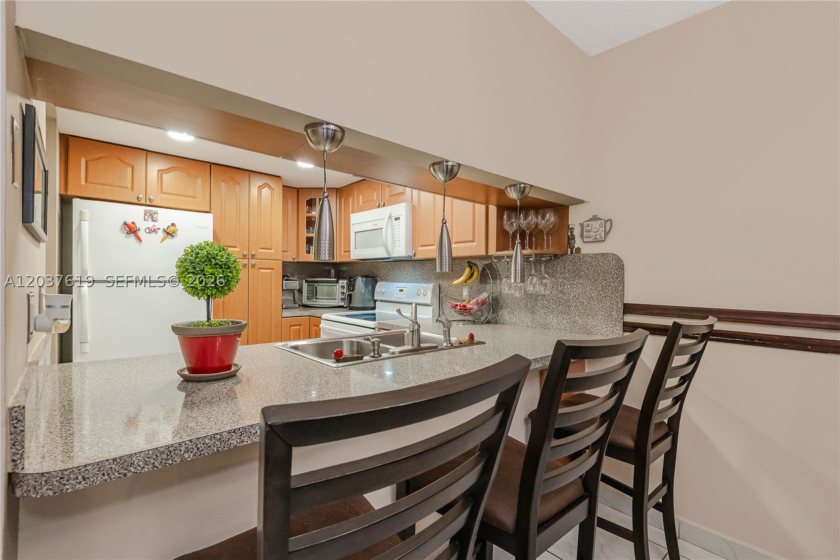 1052 W 79th St #11, Hialeah FL 33014