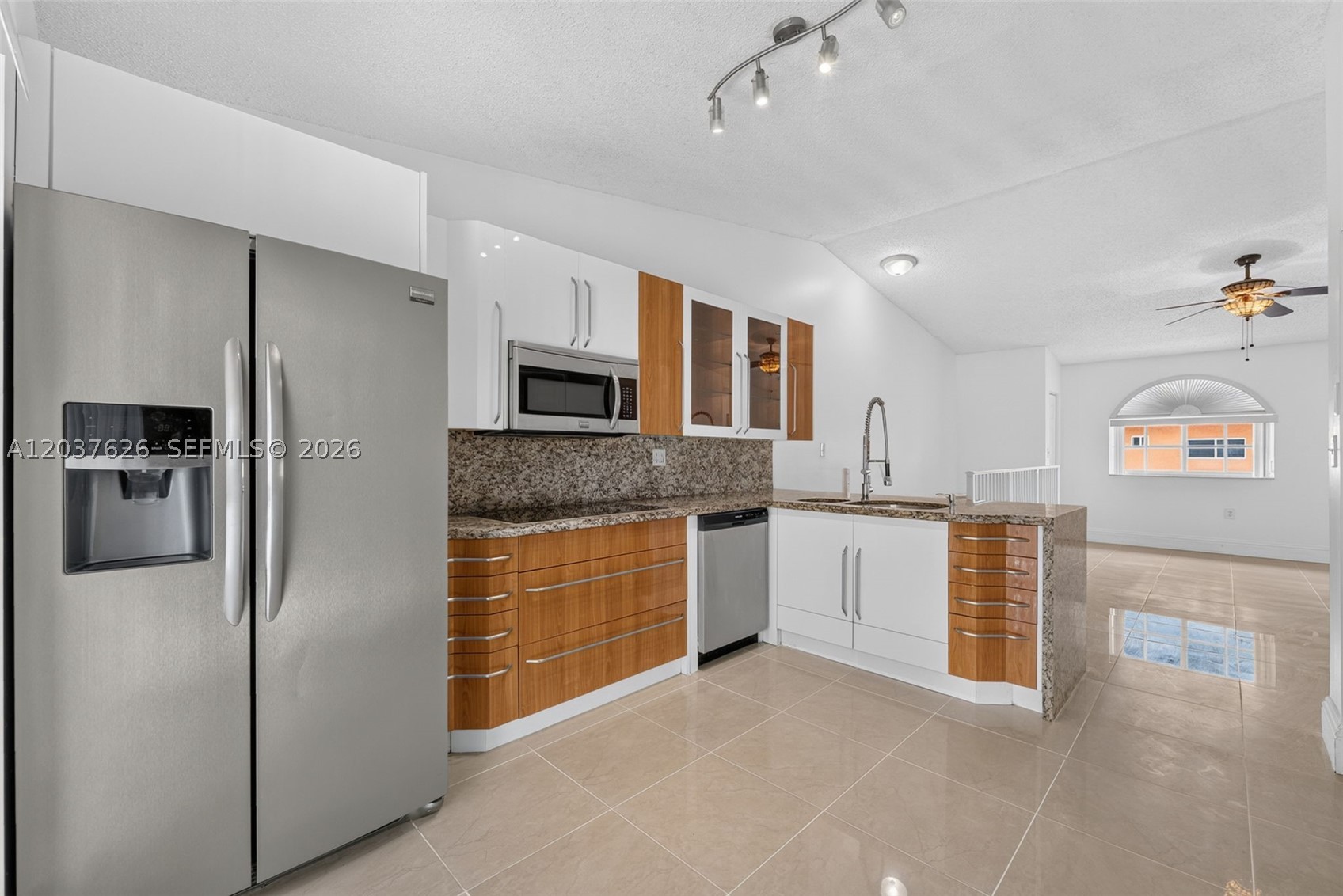 3574 W 80th St #63-201, Hialeah FL 33018