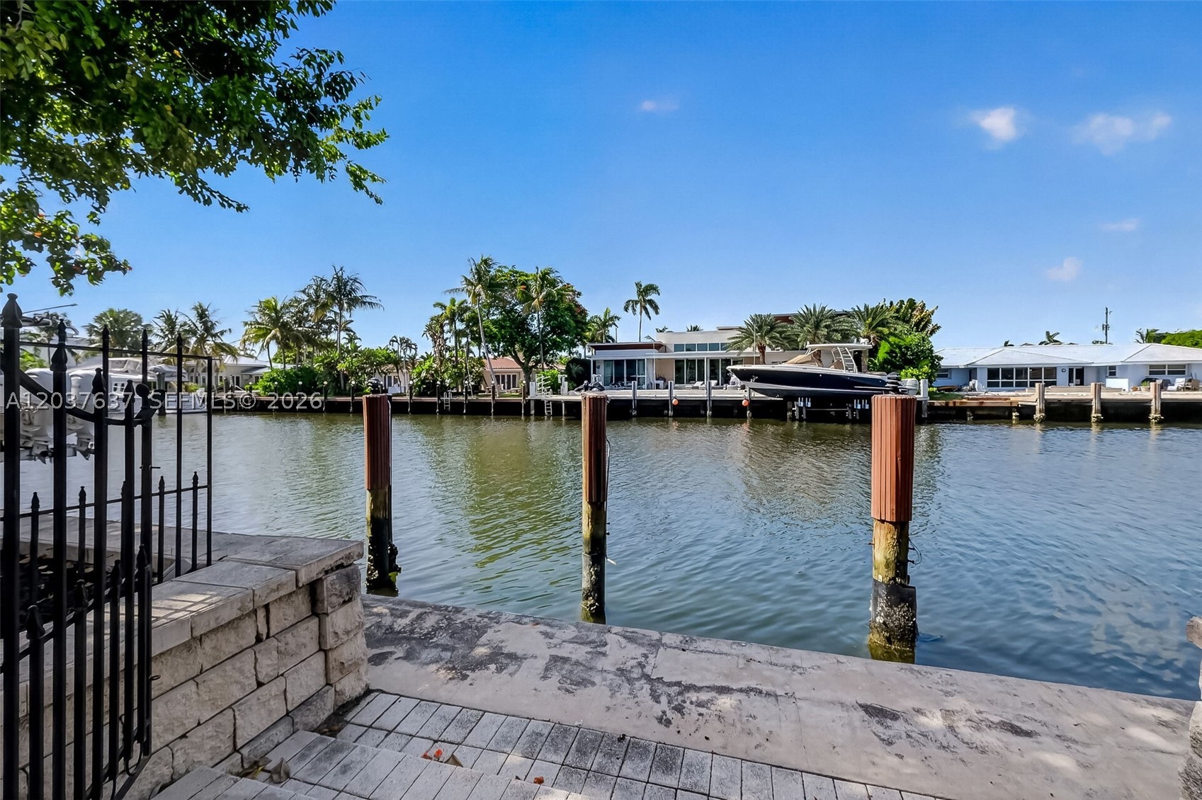 2832 NE 24th Ct, Fort Lauderdale FL 33305