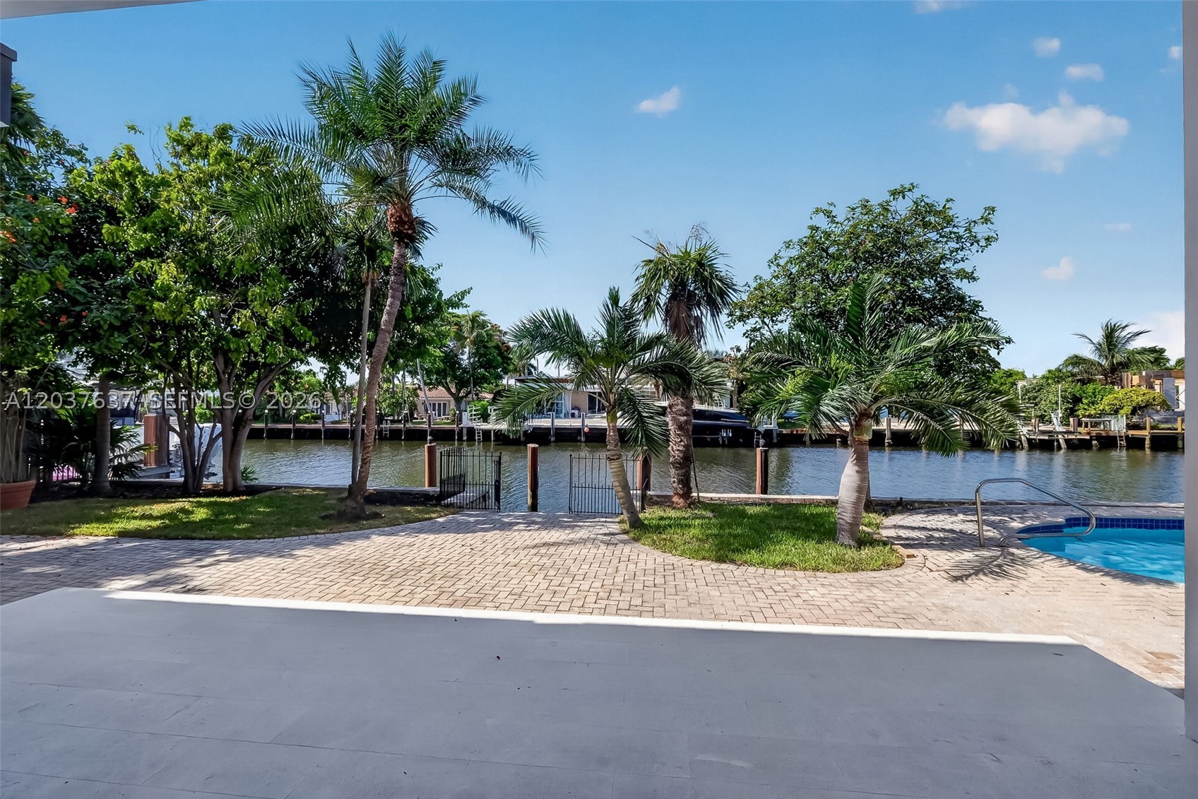 2832 NE 24th Ct, Fort Lauderdale FL 33305