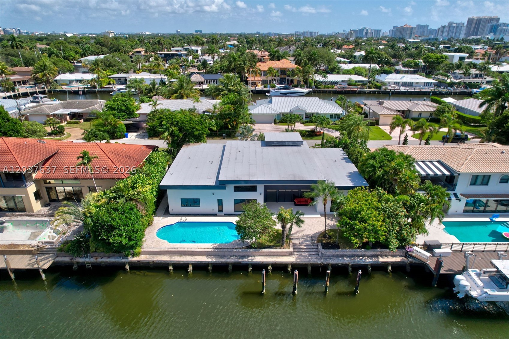 2832 NE 24th Ct, Fort Lauderdale FL 33305