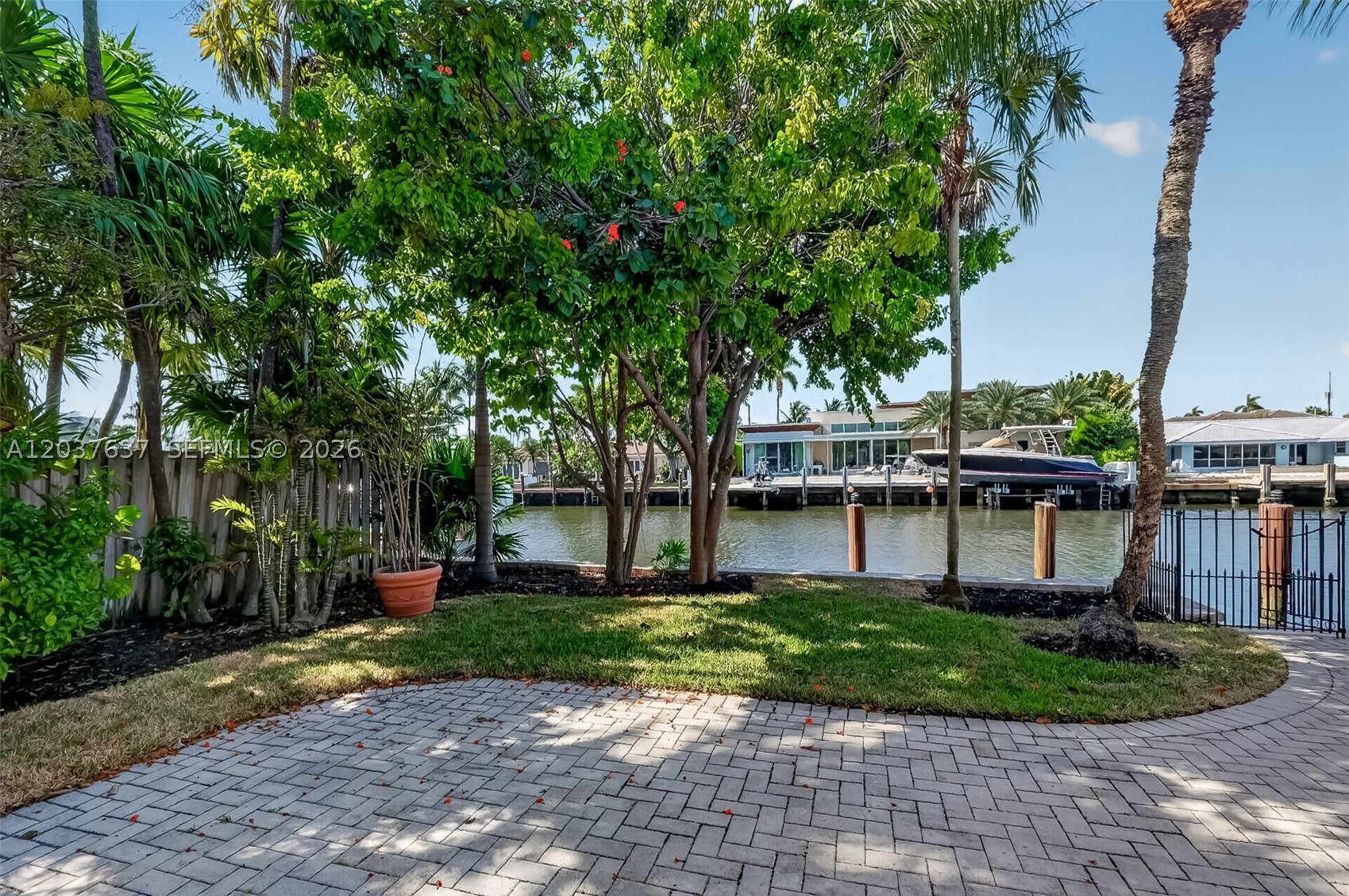 2832 NE 24th Ct, Fort Lauderdale FL 33305