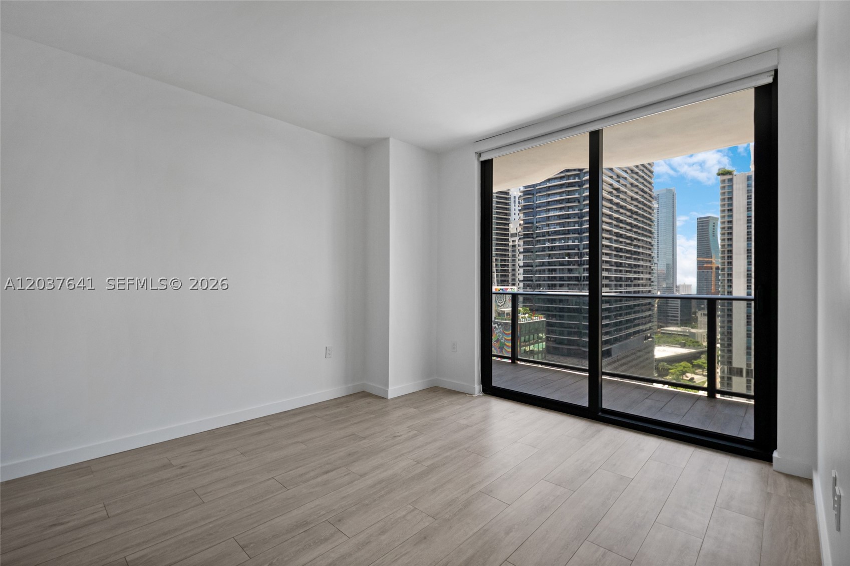 45 SW 9th St #2305, Miami FL 33130
