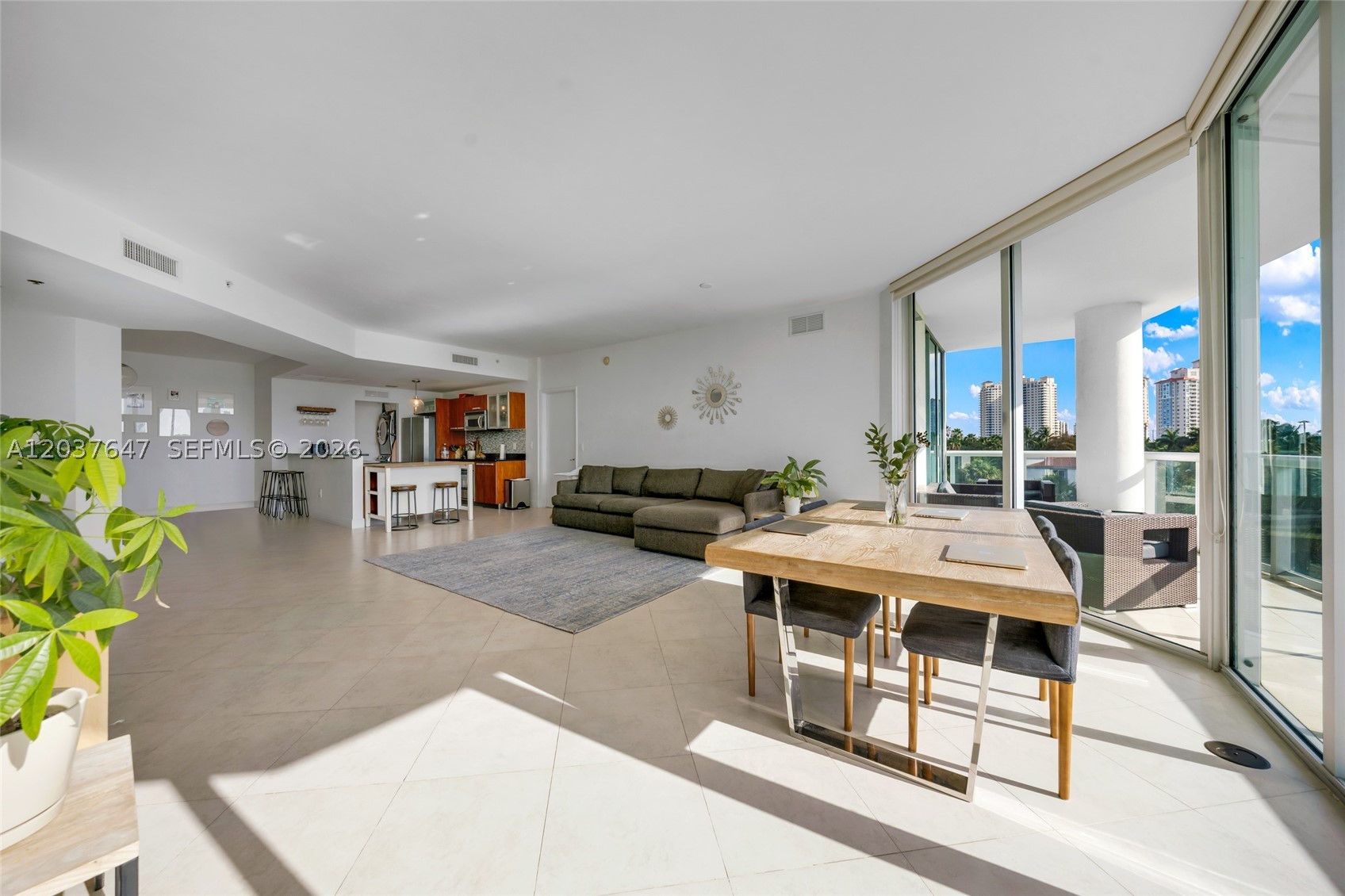 3131 NE 188th St #2-506, Aventura FL 33180