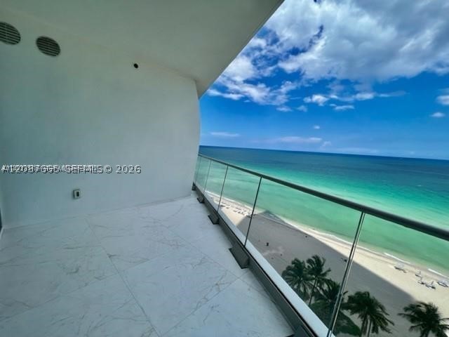 16901 Collins Ave #1104, Sunny Isles Beach FL 33160