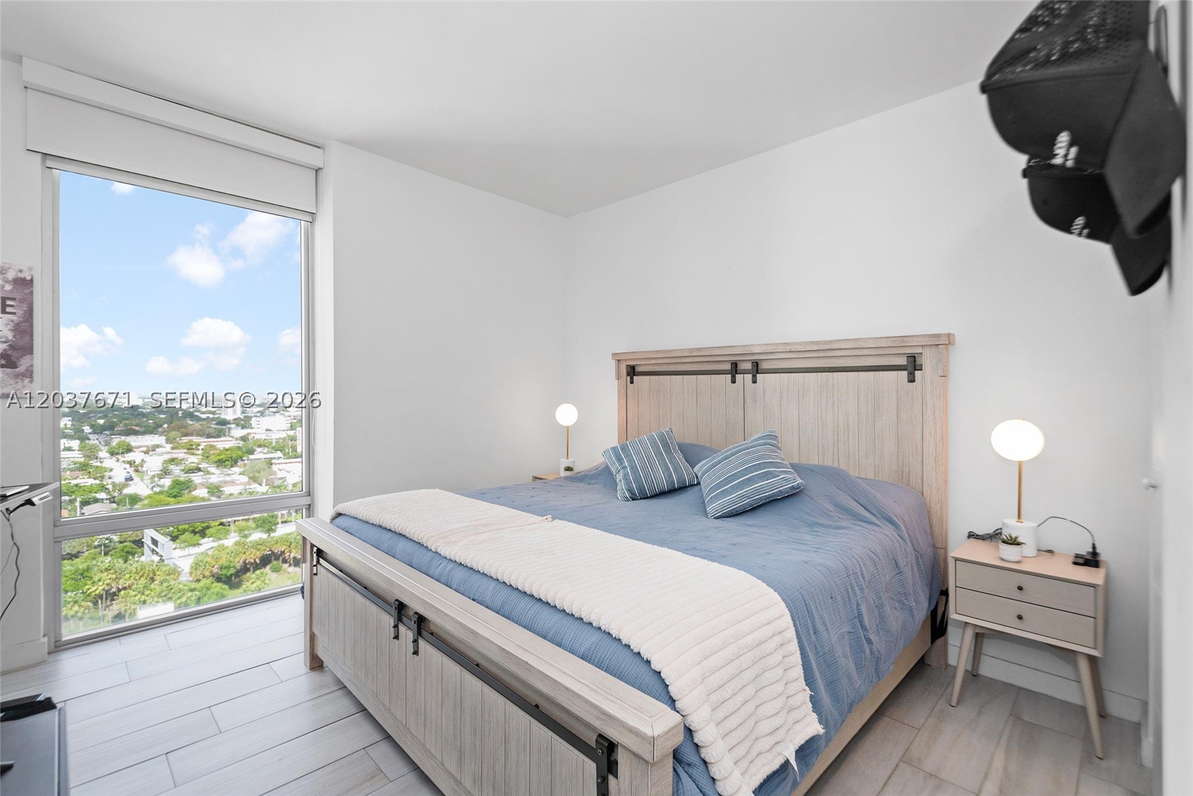 1010 SW 2nd Ave #1709, Miami FL 33130