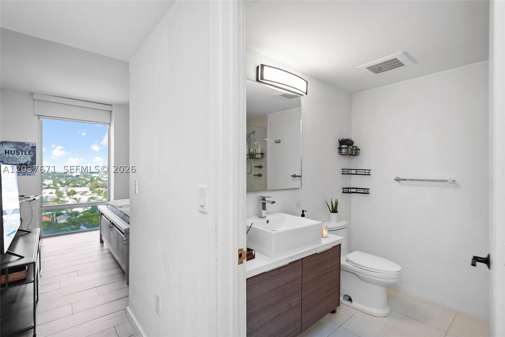 1010 SW 2nd Ave #1709, Miami FL 33130