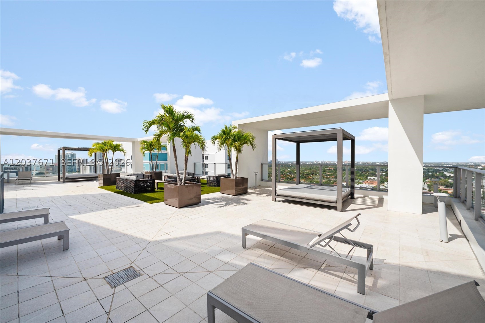 1010 SW 2nd Ave #1709, Miami FL 33130